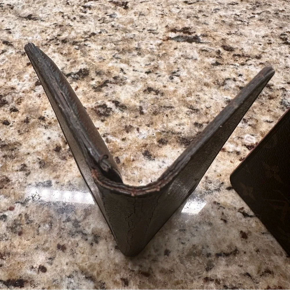2 Louis Vuitton X iPhone Folio Cases